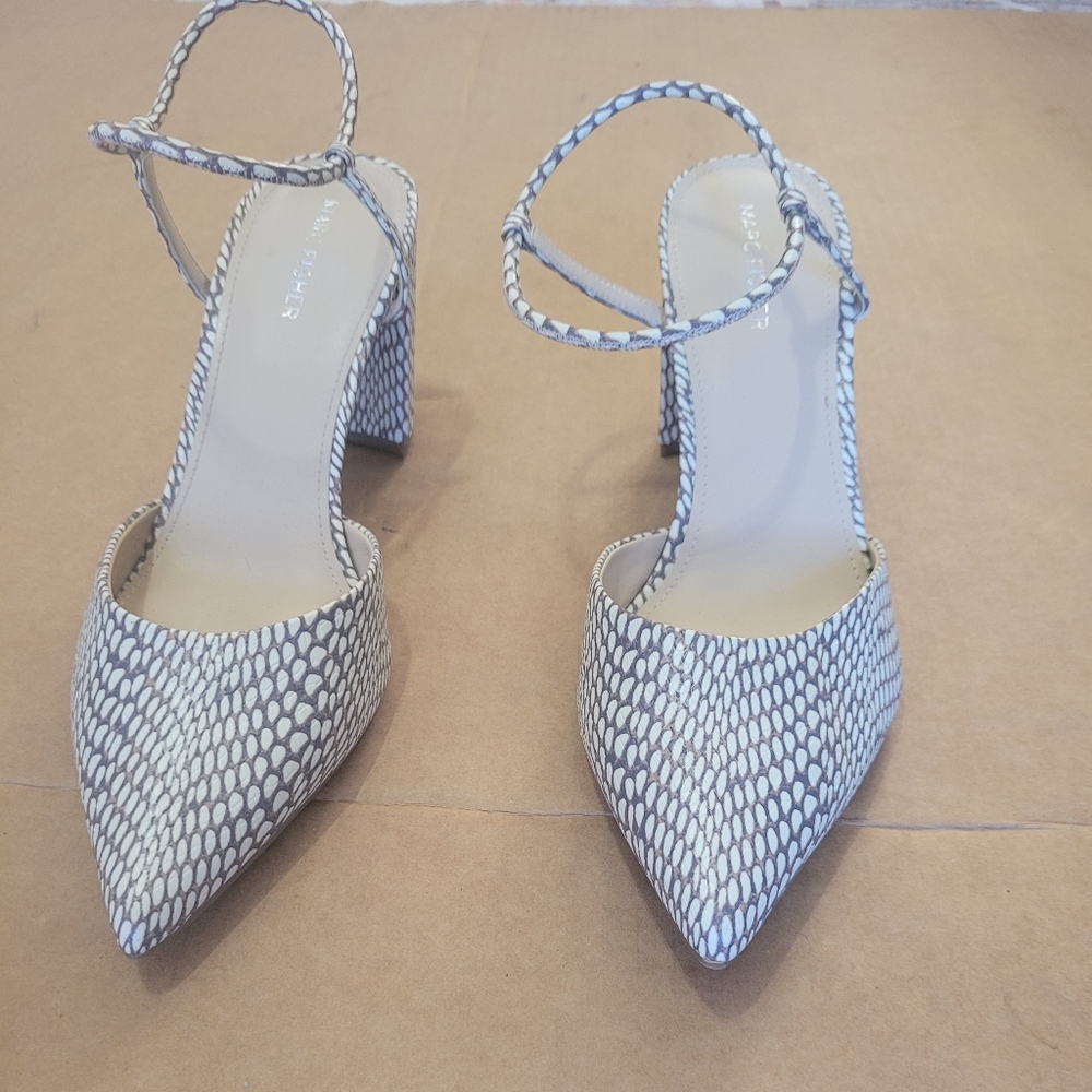 Women's Strappy Heels In Grey & White